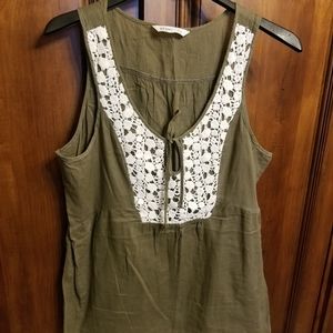 Womens sleeveless top